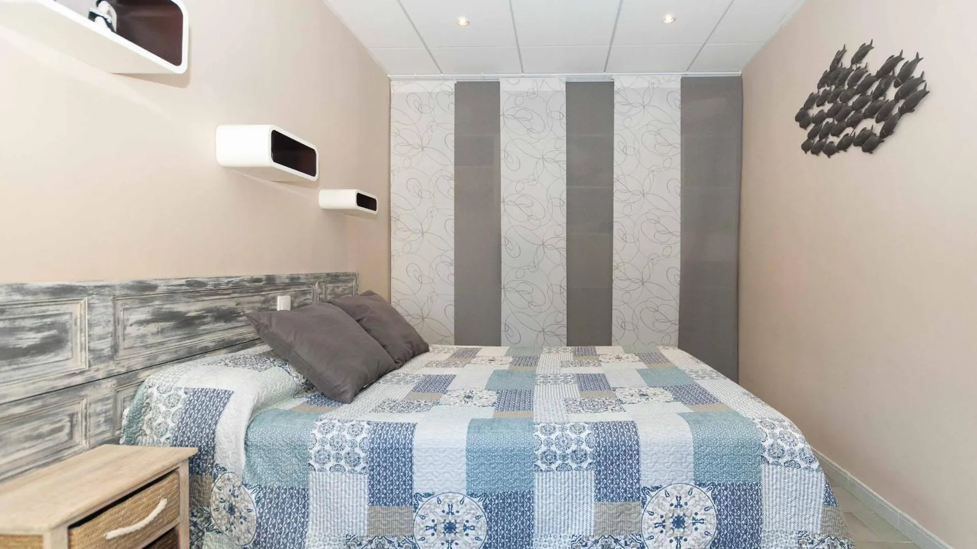 1233 Vila Neus Con Piscina - Apivend Immo Roses 0*,  Spanien