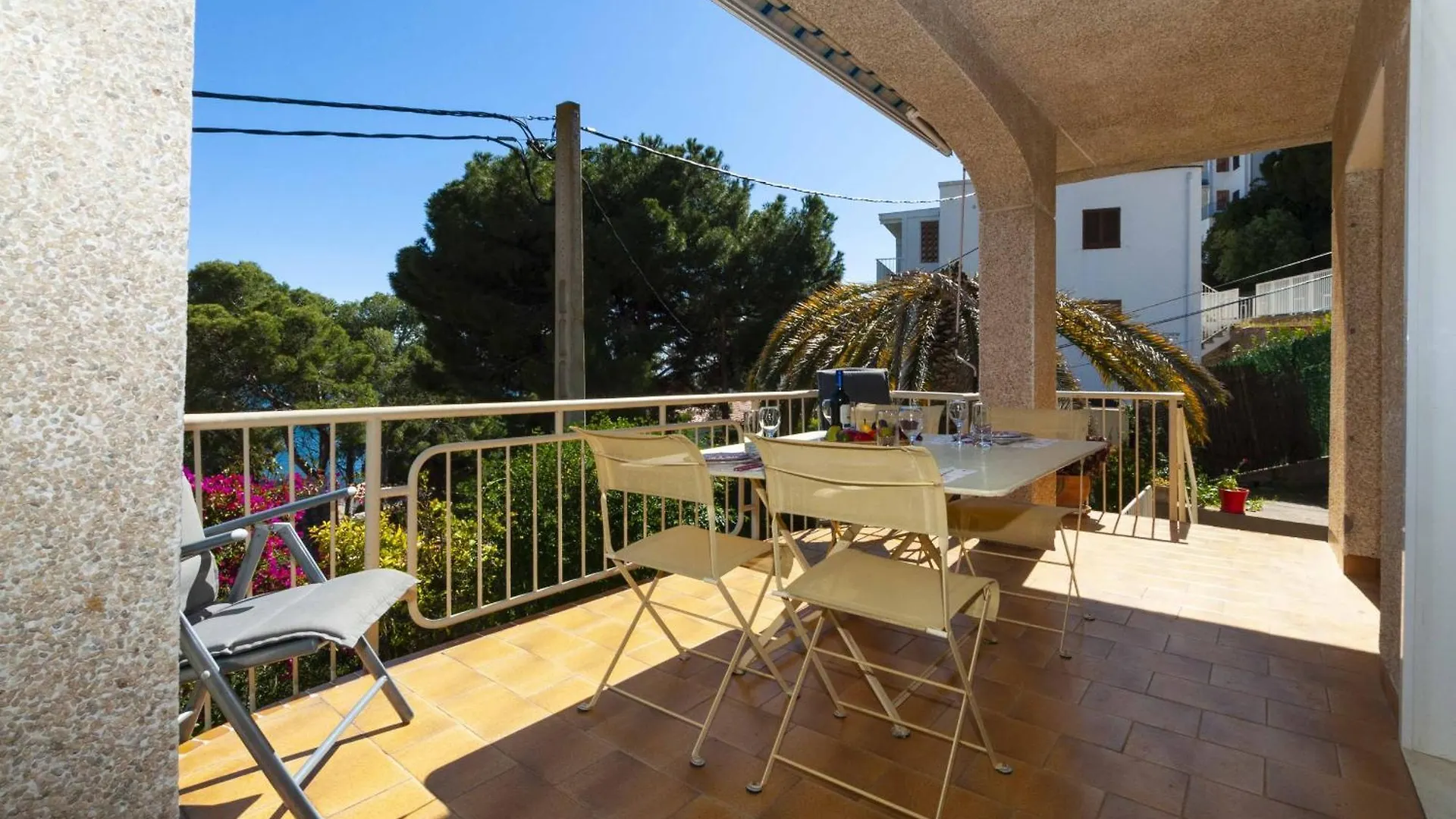 1233 Vila Neus Con Piscina - Apivend Immo Roses Spanien