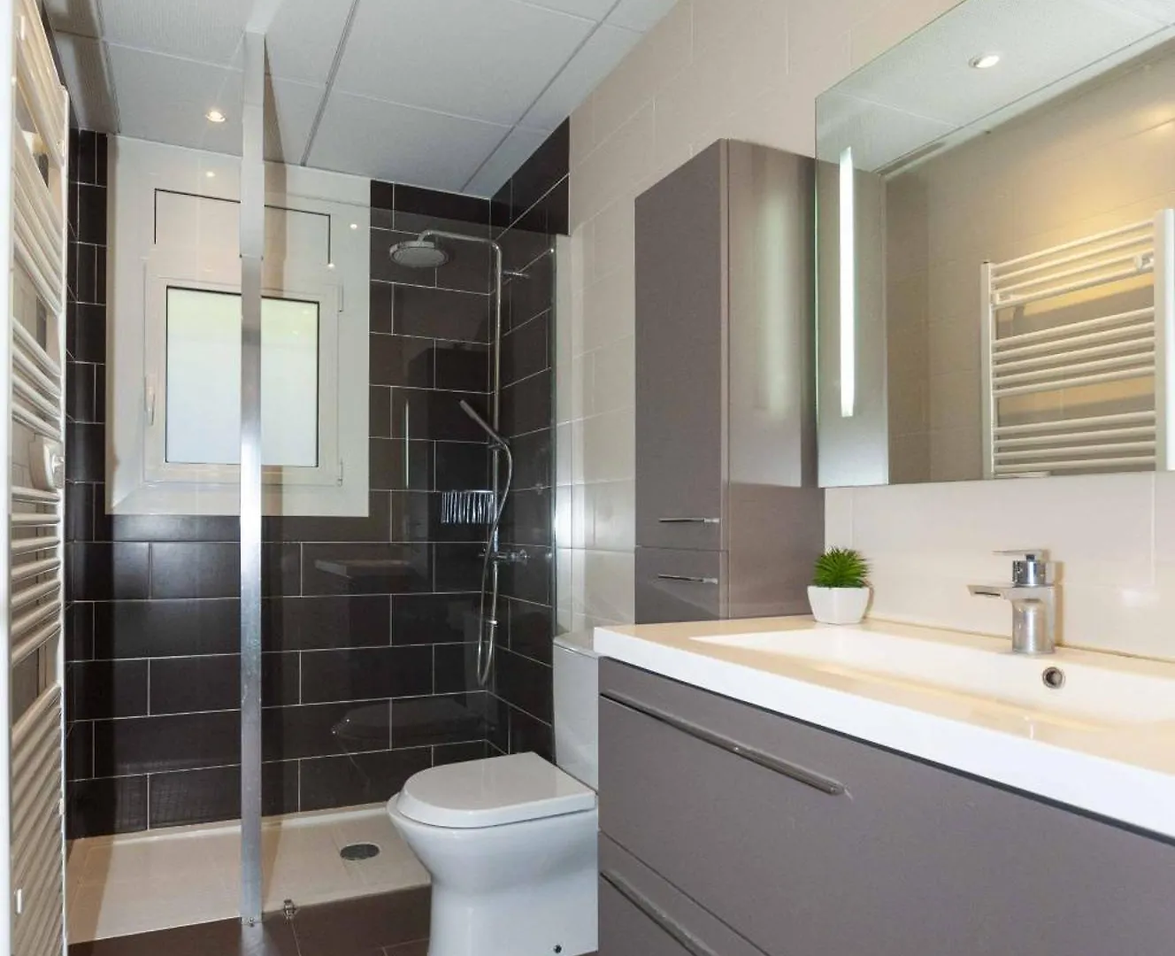 1233 Vila Neus Con Piscina - Apivend Immo Rosas