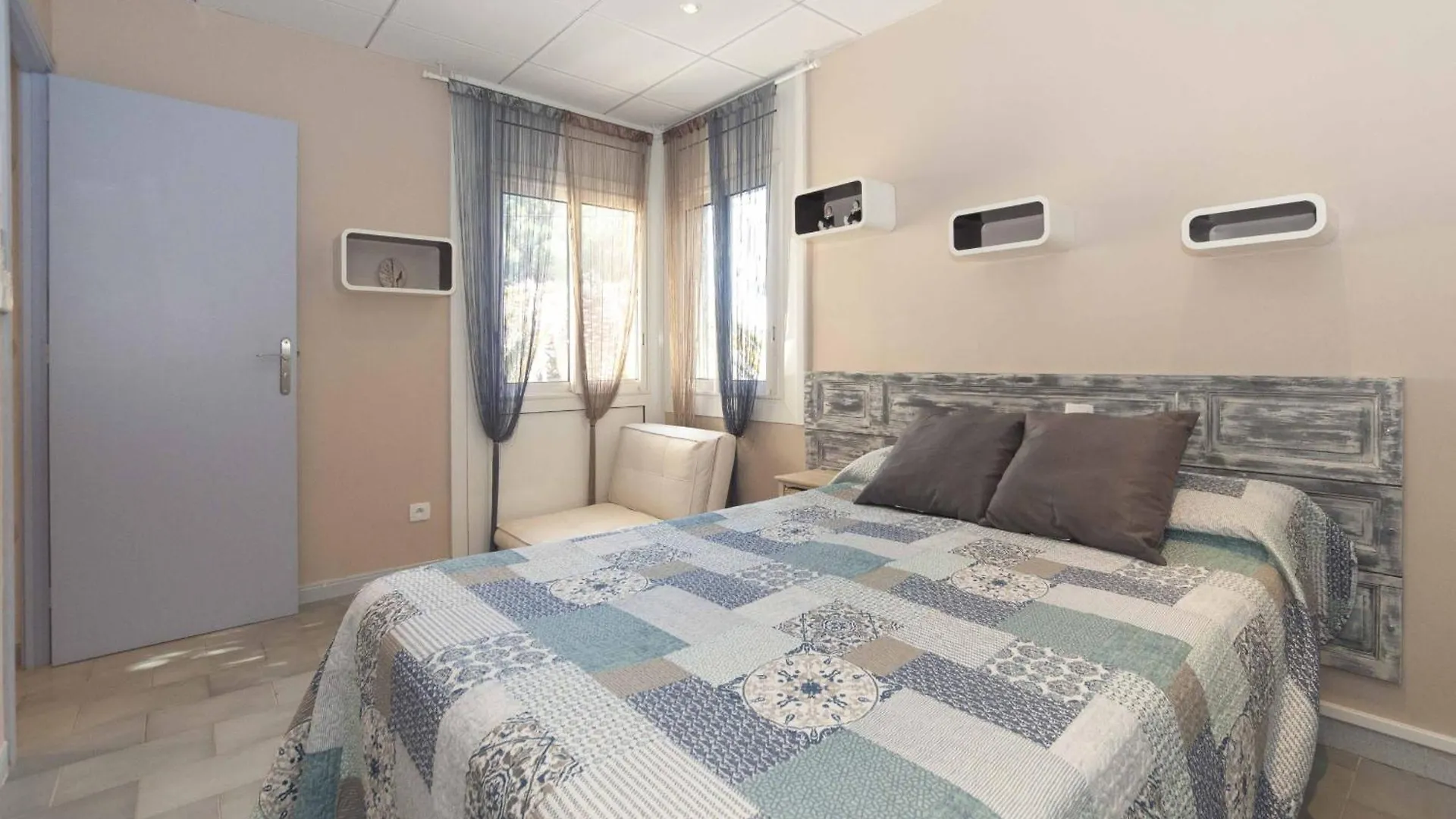 Apartamento 1233 Vila Neus Con Piscina - Apivend Immo Rosas España